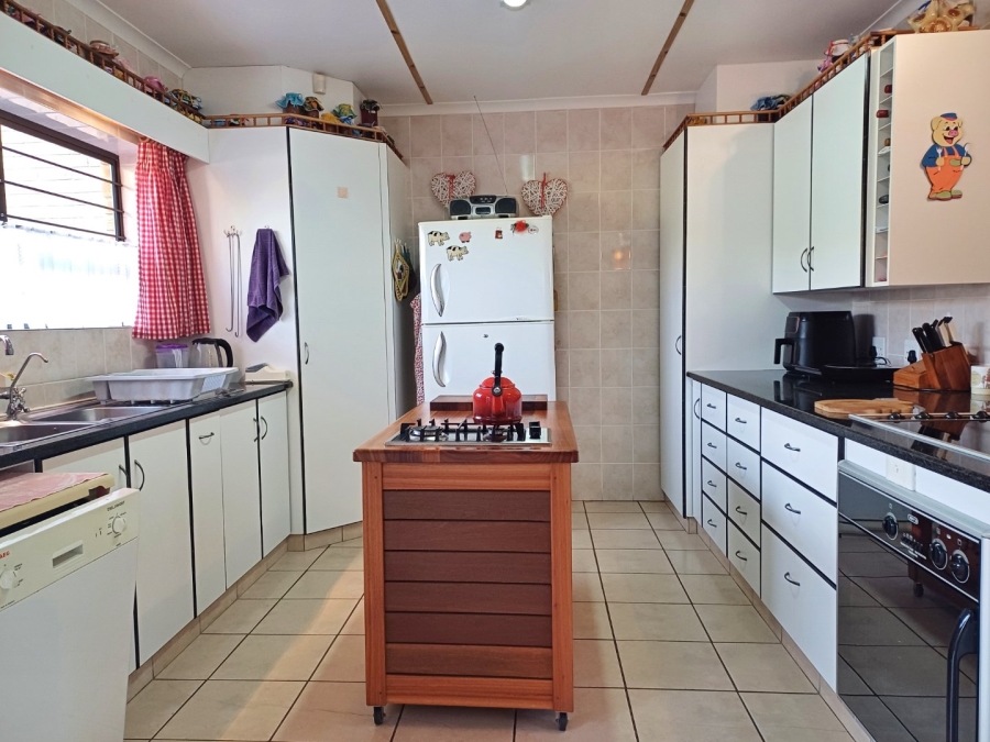 4 Bedroom Property for Sale in Hersham Western Cape
